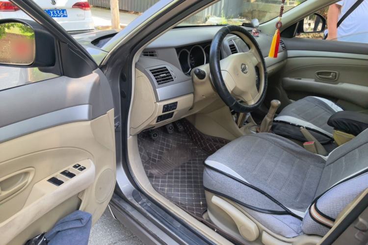 Used Nissan Sylphy 2012 Classic 1.6XE Manual Comfort Edition Driver Seat