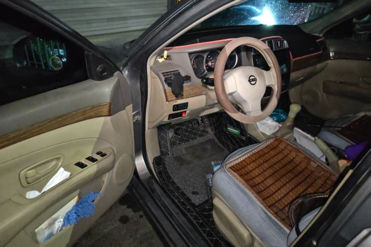 Used Nissan Sylphy 2012 Classic 1.6XE Manual Comfort Edition Driver Seat
