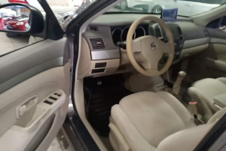 Used Nissan Sylphy 2012 Classic 1.6XE Manual Comfort Edition Driver Seat