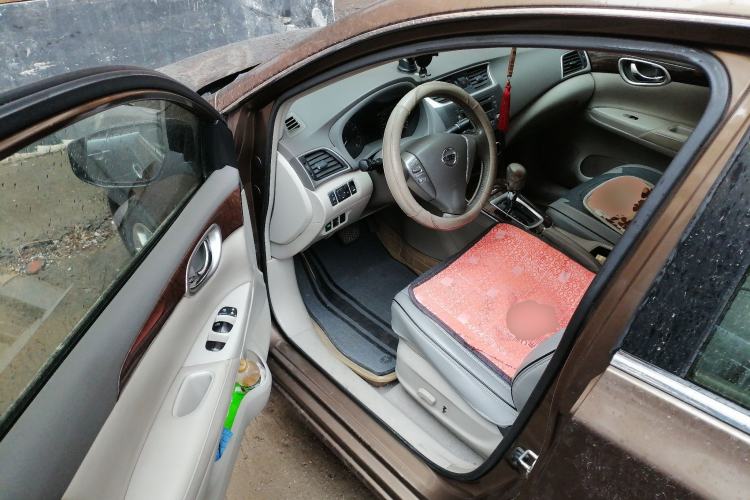 Used Nissan Sylphy 2012 Classic 1.6 XL Automatic Luxury Edition Driver Seat
