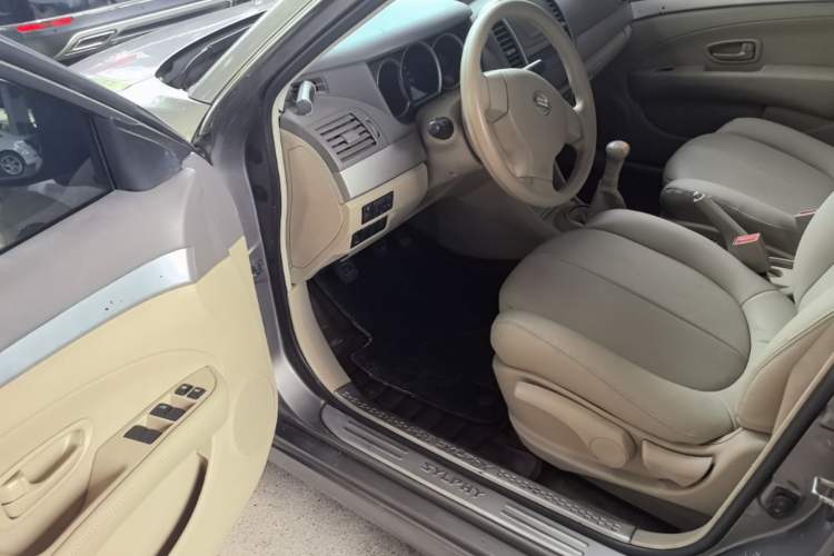 Used Nissan Sylphy 2012 Classic 1.6XE Manual Comfort Edition Driver Seat
