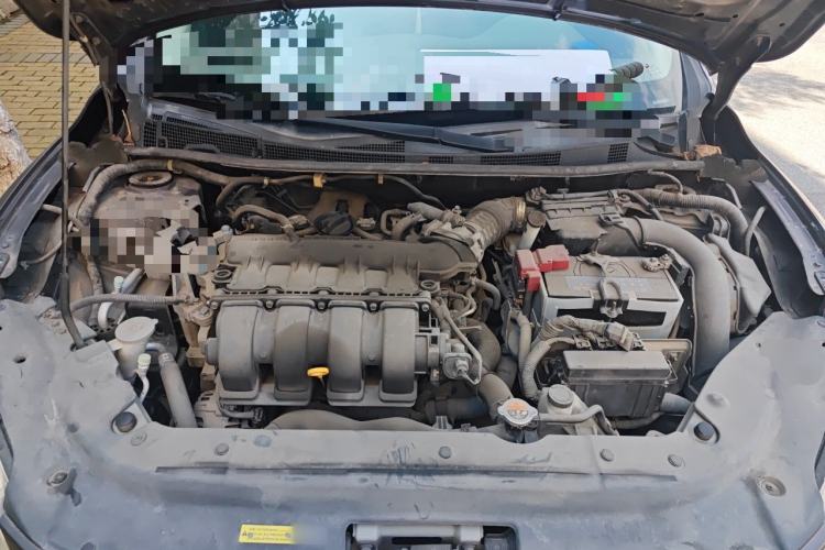 Used Nissan Sylphy  Engine Bay