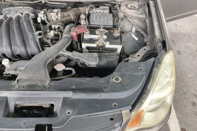 Used Nissan Sylphy 2012 Classic 1.6XE Manual Comfort Edition Engine Bay Left