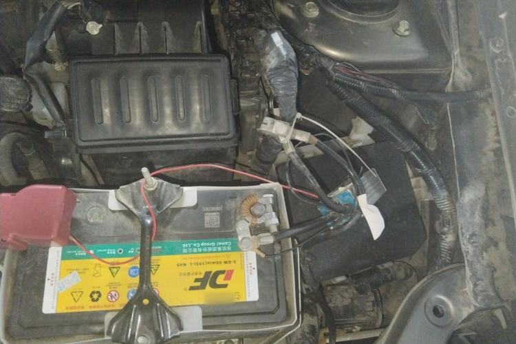 Used Nissan Sylphy 2012 Classic 1.6XE Manual Comfort Edition Engine Bay Left
