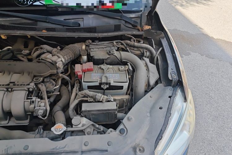 Used Nissan Sylphy  Engine Bay Left