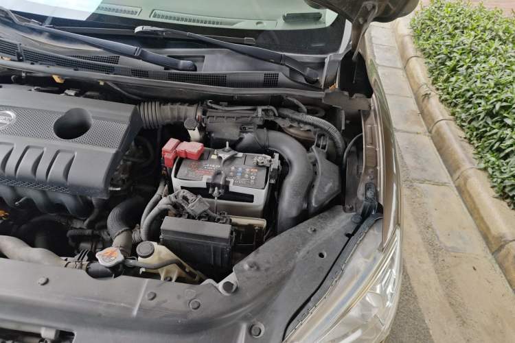 Used Nissan Sylphy 2012 1.6 XL CVT Luxury Edition Engine Bay Left