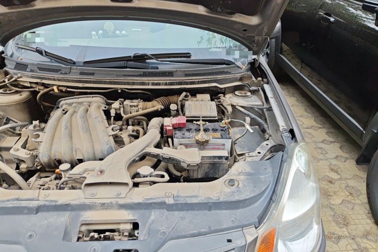 Used Nissan Sylphy 2012 Classic 1.6XE Manual Comfort Edition Engine Bay Left