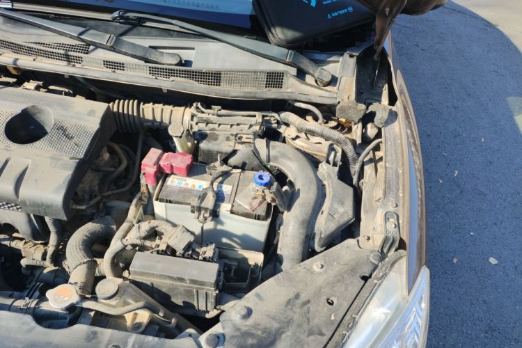 Used Nissan Sylphy 2012 1.6 XL CVT Luxury Edition Engine Bay Left