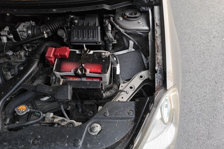 Used Nissan Sylphy 2012 Classic 1.6XE Automatic Comfort Edition Engine Bay Left