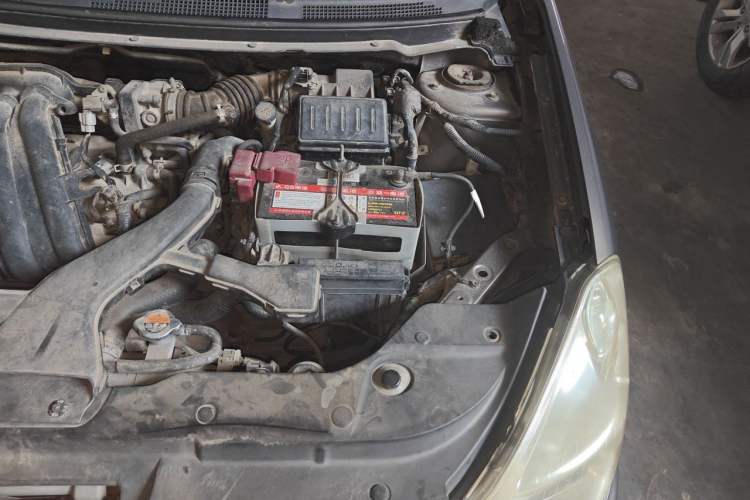 Used Nissan Sylphy 2012 Classic 1.6XE Manual Comfort Edition Engine Bay Left