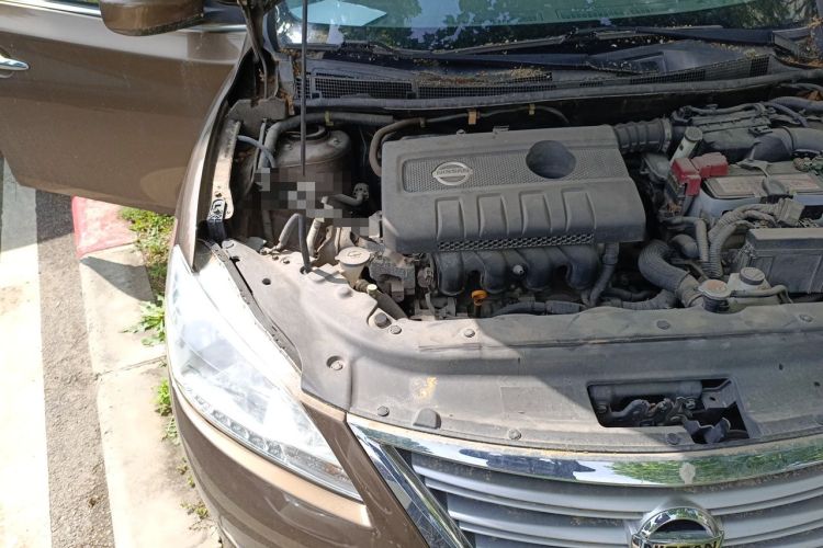 Used Nissan Sylphy 2012 1.6XE Manual Comfort Edition Engine Bay Right