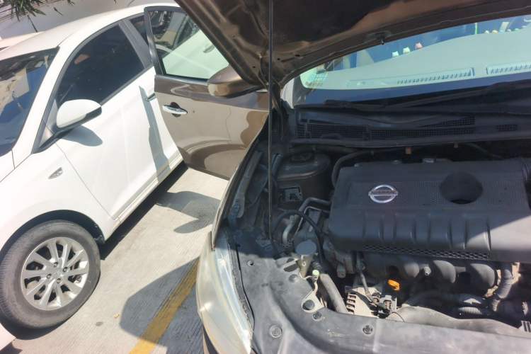 Used Nissan Sylphy 2012 1.6 XL CVT Luxury Edition Engine Bay Right