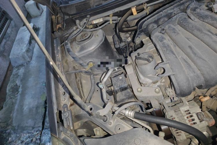 Used Nissan Sylphy 2012 Classic 1.6XE Manual Comfort Edition Engine Bay Right