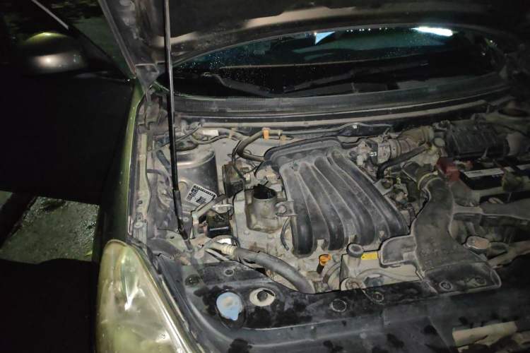 Used Nissan Sylphy 2012 Classic 1.6XE Manual Comfort Edition Engine Bay Right