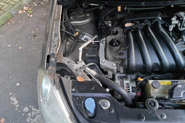 Used Nissan Sylphy 2012 Classic 1.6XE Automatic Comfort Edition Engine Bay Right