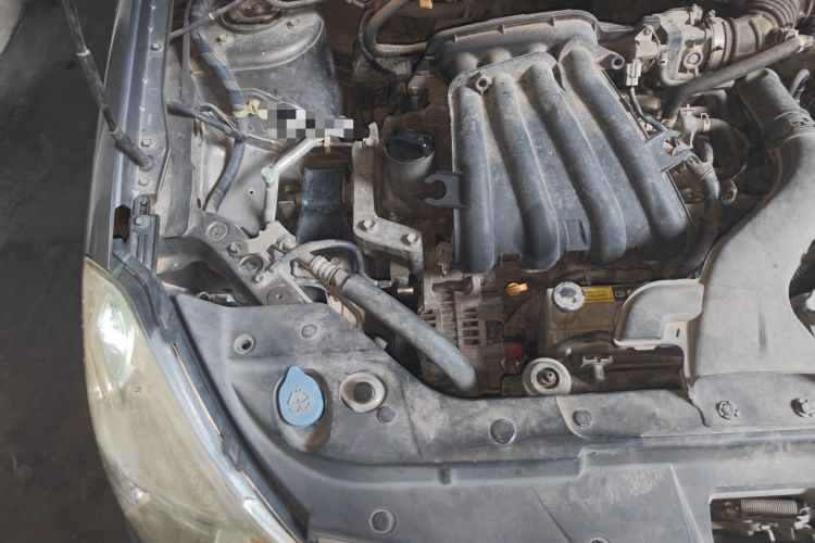 Used Nissan Sylphy 2012 Classic 1.6XE Manual Comfort Edition Engine Bay Right