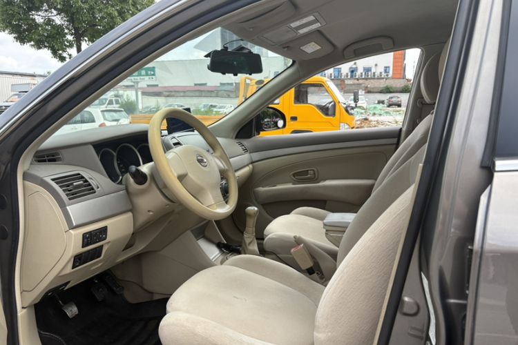 Used Nissan Sylphy 2012 Classic 1.6XE Manual Comfort Edition Exterior 2