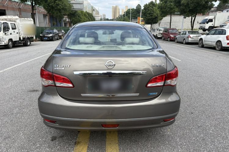 Used Nissan Sylphy 2012 Classic 1.6XE Manual Comfort Edition Exterior 6