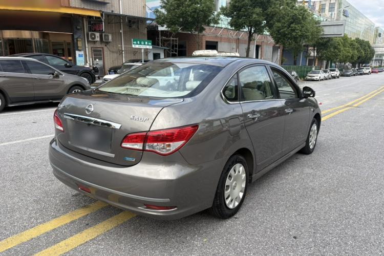 Used Nissan Sylphy 2012 Classic 1.6XE Manual Comfort Edition Exterior 7