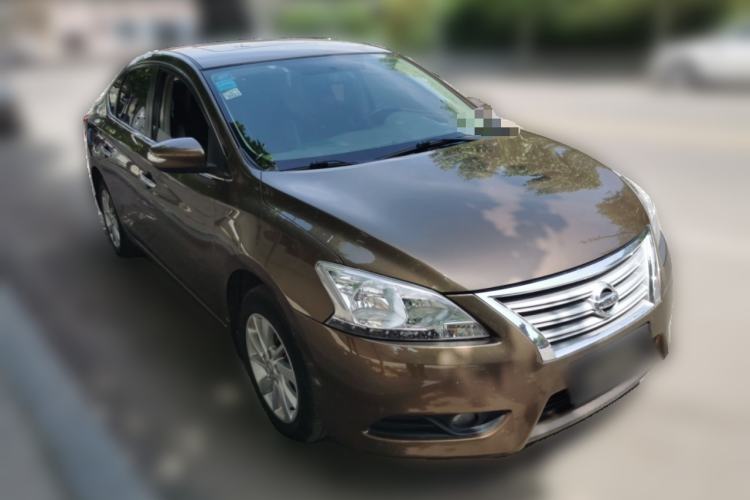 Used Nissan Sylphy 2012 1.8XL Manual Luxury Edition Front Right 45 Deg