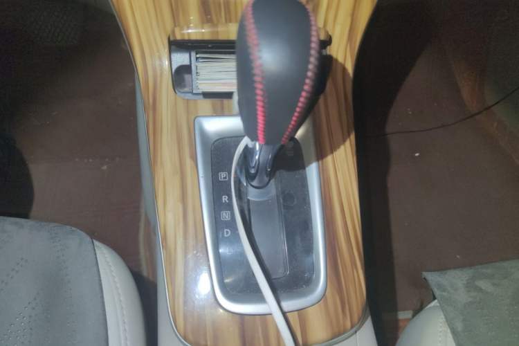 Used Nissan Sylphy 2012 1.6 XL CVT Luxury Edition Gear Lever