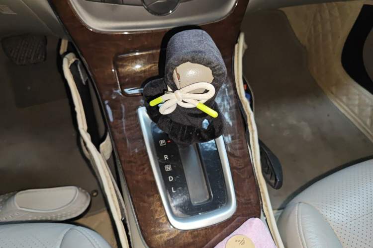 Used Nissan Sylphy 2012 1.8XL CVT Luxury Edition Gear Lever