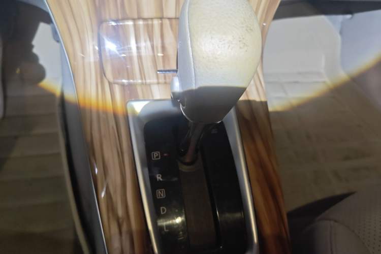 Used Nissan Sylphy 2012 1.6 XL CVT Luxury Edition Gear Lever