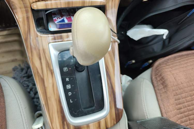 Used Nissan Sylphy 2012 1.6 XL CVT Luxury Edition Gear Lever