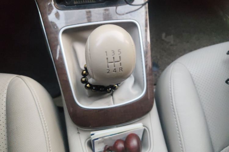 Used Nissan Sylphy 2012 1.6 XL Manual Luxury Edition Gear Lever