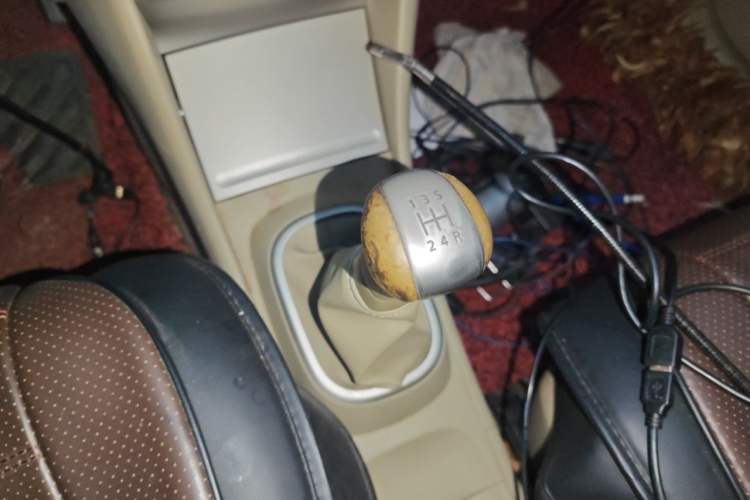 Used Nissan Sylphy 2012 Classic 1.6XE Manual Comfort Edition Gear Lever