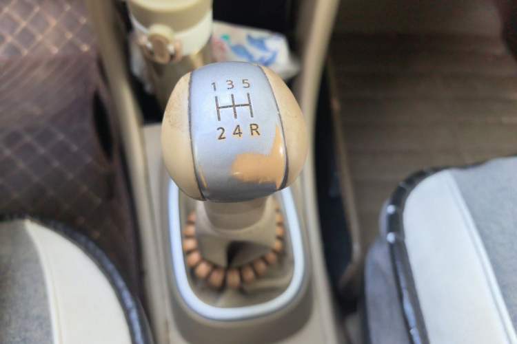Used Nissan Sylphy 2012 Classic 1.6XE Manual Comfort Edition Gear Lever