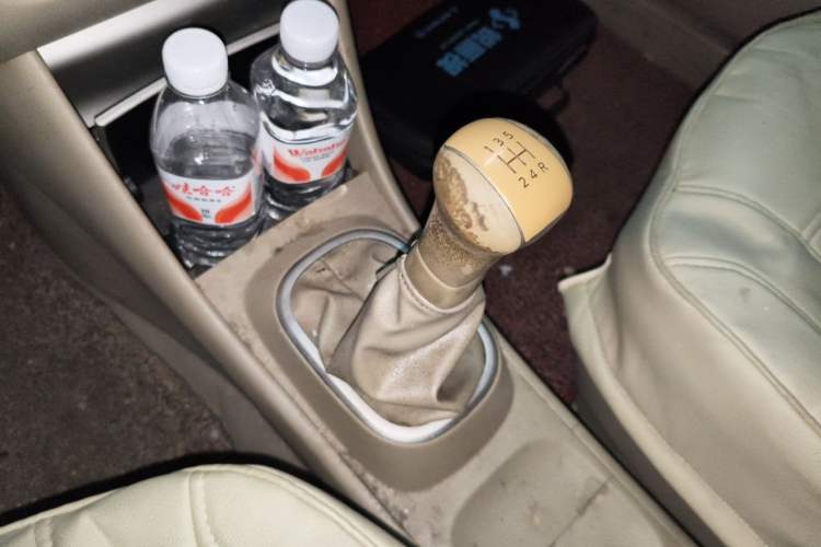 Used Nissan Sylphy 2012 Classic 1.6XE Manual Comfort Edition Gear Lever