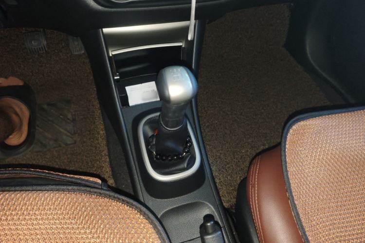 Used Nissan Sylphy 2012 Classic 1.6XE Manual Comfort Edition Gear Lever