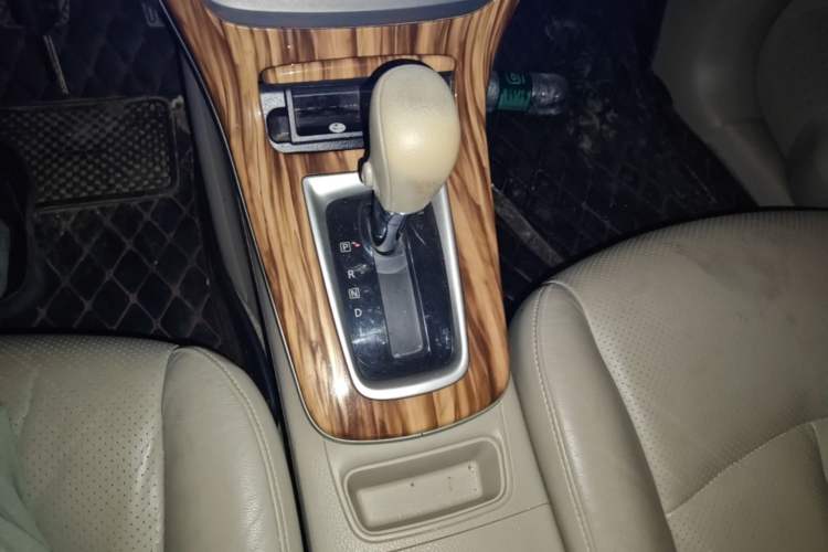 Used Nissan Sylphy 2012 1.6 XL CVT Luxury Edition Gear Lever