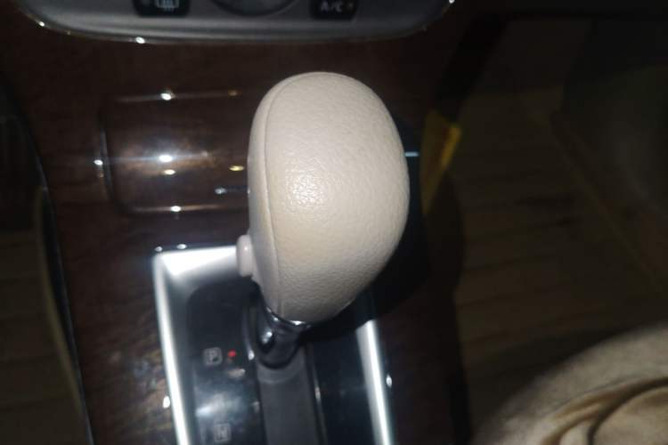 Used Nissan Sylphy 2012 1.6 XL CVT Luxury Edition Gear Lever