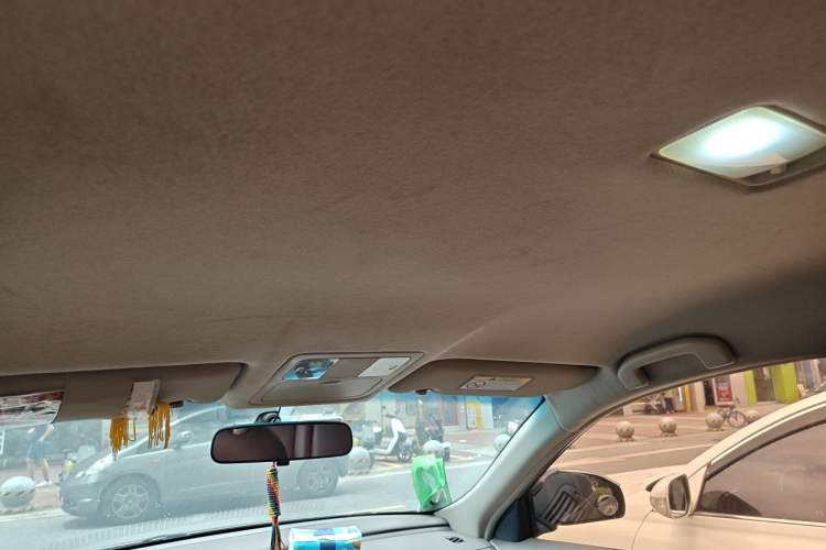 Used Nissan Sylphy 2012 Classic 1.6XE Manual Comfort Edition Headliner