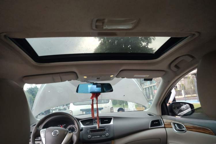 Used Nissan Sylphy 2012 1.6 XL Manual Luxury Edition Headliner