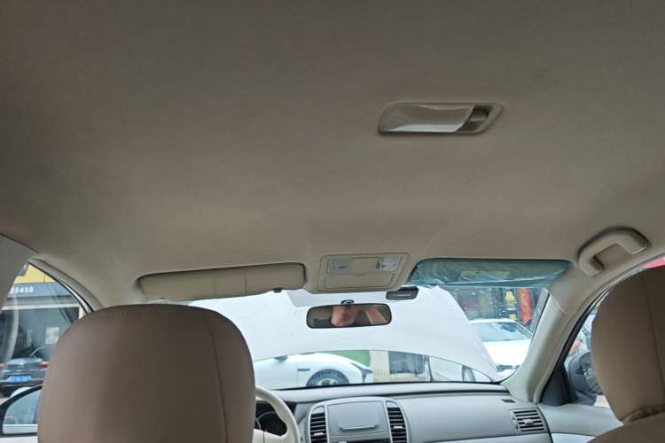 Used Nissan Sylphy 2012 Classic 1.6XE Automatic Comfort Edition Headliner
