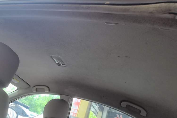 Used Nissan Sylphy 2012 Classic 1.6XE Manual Comfort Edition Headliner