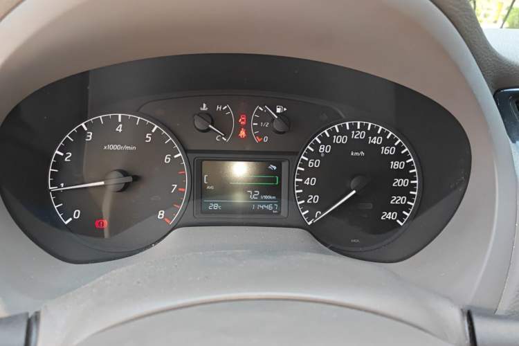 Used Nissan Sylphy  Instrument Cluster