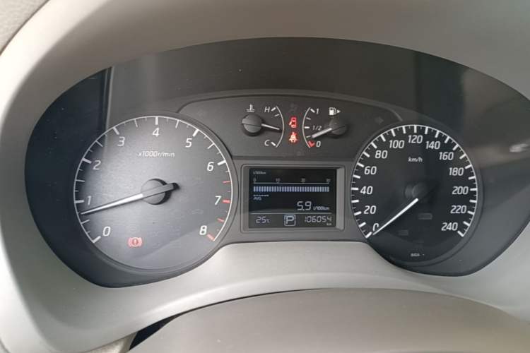 Used Nissan Sylphy 2012 1.6XE CVT Comfort Edition Instrument Cluster