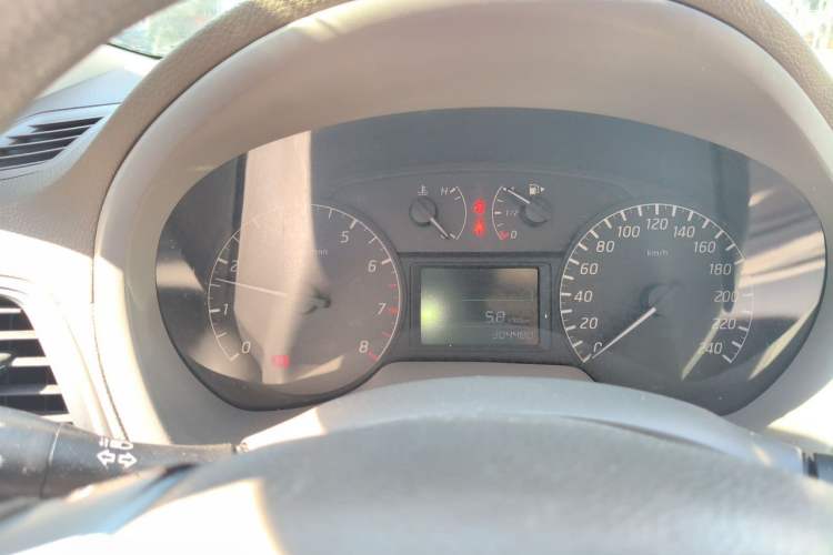 Used Nissan Sylphy 2012 1.6XE Manual Comfort Edition Instrument Cluster