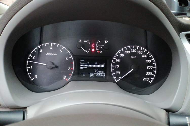 Used Nissan Sylphy 2012 Classic 1.6 XL Automatic Luxury Edition Instrument Cluster
