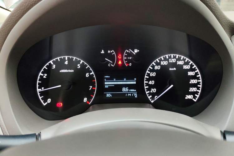 Used Nissan Sylphy 2012 1.6 XL Manual Luxury Edition Instrument Cluster
