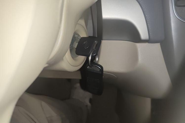 Used Nissan Sylphy 2012 Classic 1.6XE Automatic Comfort Edition Interior 1
