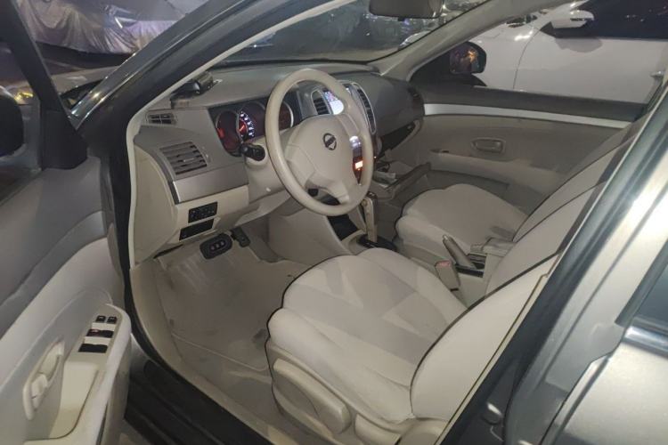 Used Nissan Sylphy 2012 Classic 1.6XE Automatic Comfort Edition Interior 3
