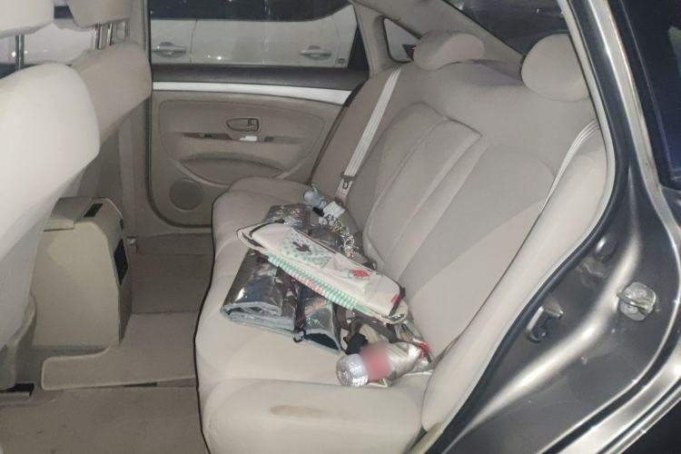 Used Nissan Sylphy 2012 Classic 1.6XE Automatic Comfort Edition Interior 4