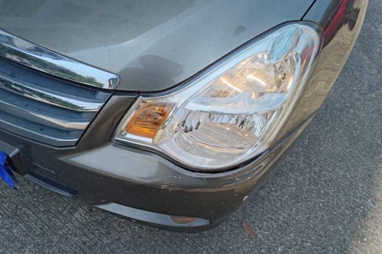 Used Nissan Sylphy 2012 Classic 1.6XE Automatic Comfort Edition Left Front Headlight