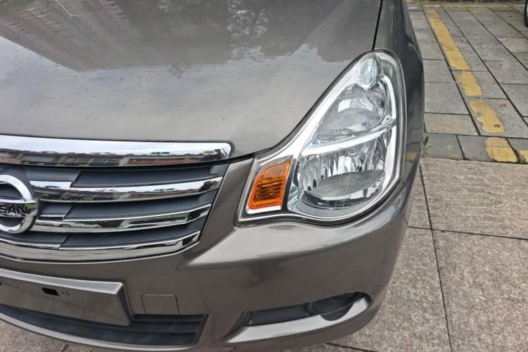 Used Nissan Sylphy 2012 Classic 1.6XE Automatic Comfort Edition Left Front Headlight