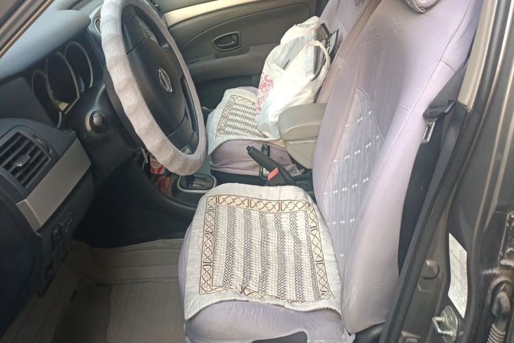 Used Nissan Sylphy 2012 Classic 1.6XE Automatic Comfort Edition Left Front Seat